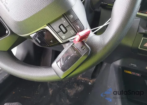 2025 Toyota Camry Le из США, поврежденный, VIN 4T1DAACK2SU136266